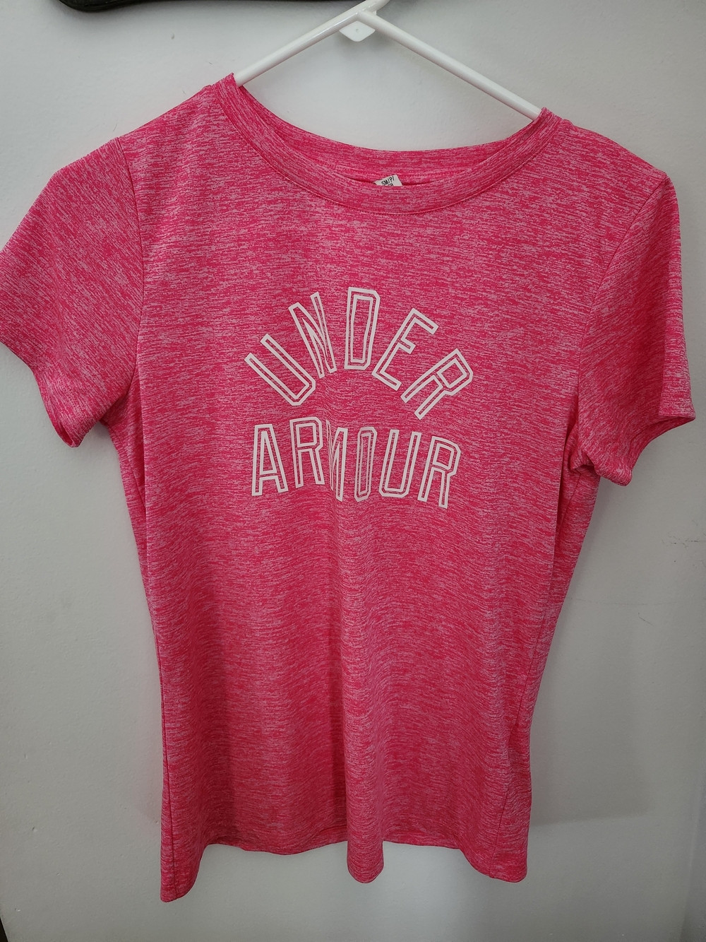 Under Armour Women’s Heather Hot Pink Short Sleeve Tee